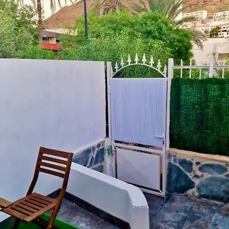 דירה Cozy With Garden *